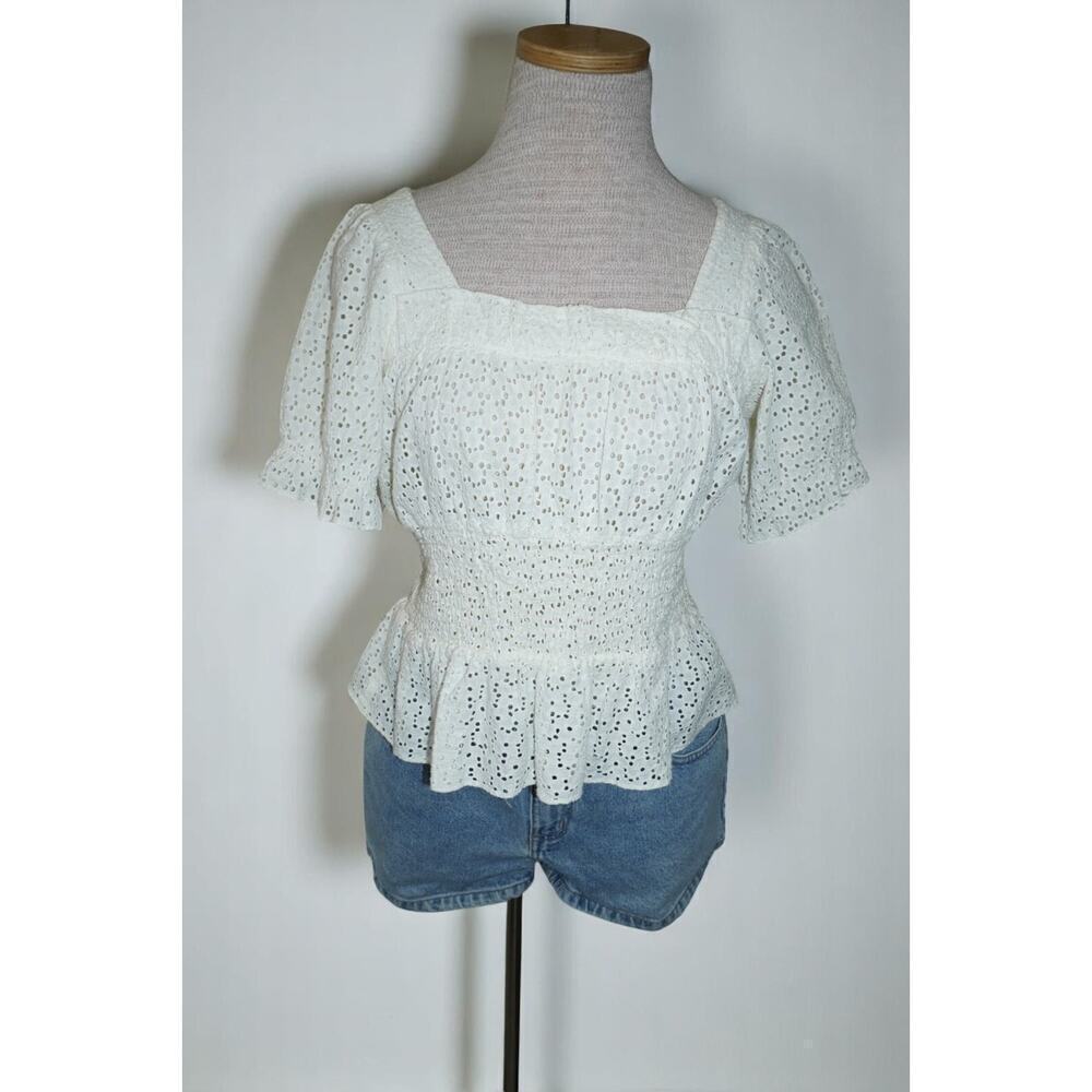 Betsey Johnson New York White Eyelet Lace Peplum Blouse Women’s Size 8 Romantic